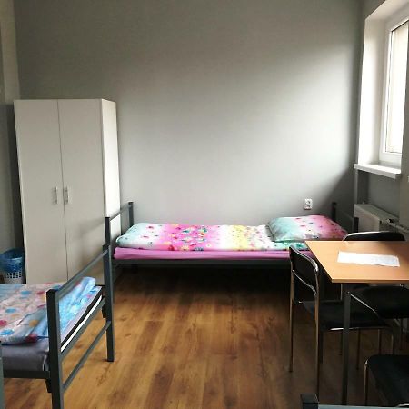 Hostel Pod Topolami ジェロナ・グラ エクステリア 写真