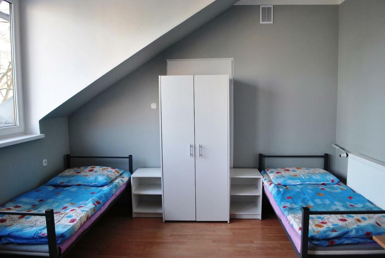 Hostel Pod Topolami ジェロナ・グラ エクステリア 写真