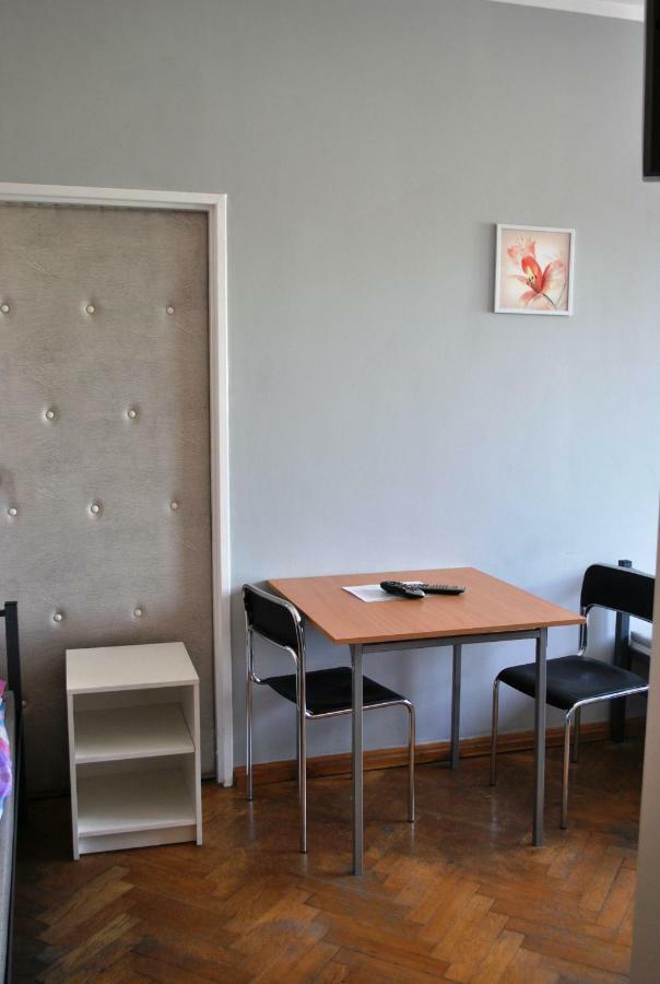 Hostel Pod Topolami ジェロナ・グラ エクステリア 写真