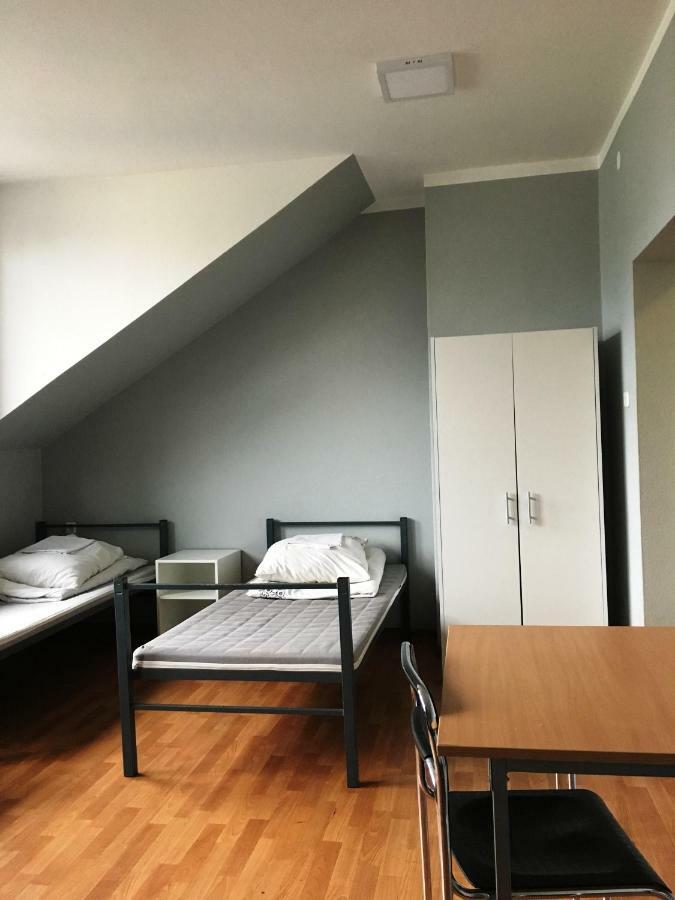 Hostel Pod Topolami ジェロナ・グラ エクステリア 写真