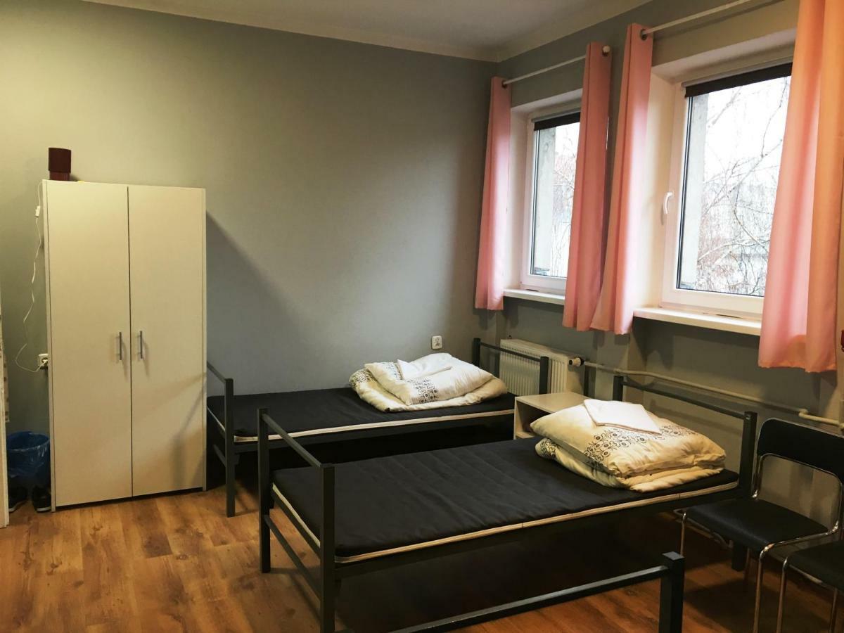 Hostel Pod Topolami ジェロナ・グラ エクステリア 写真